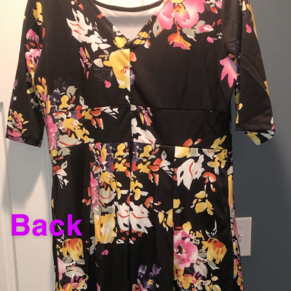 Dress - Picture 2 of 4